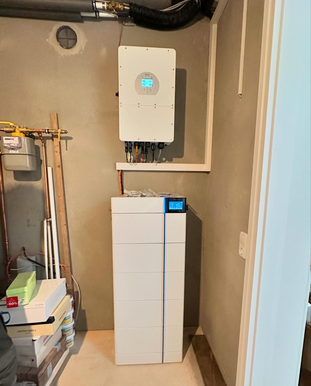 Speichersystem – sauber installiert · Mülheim-Kärlich