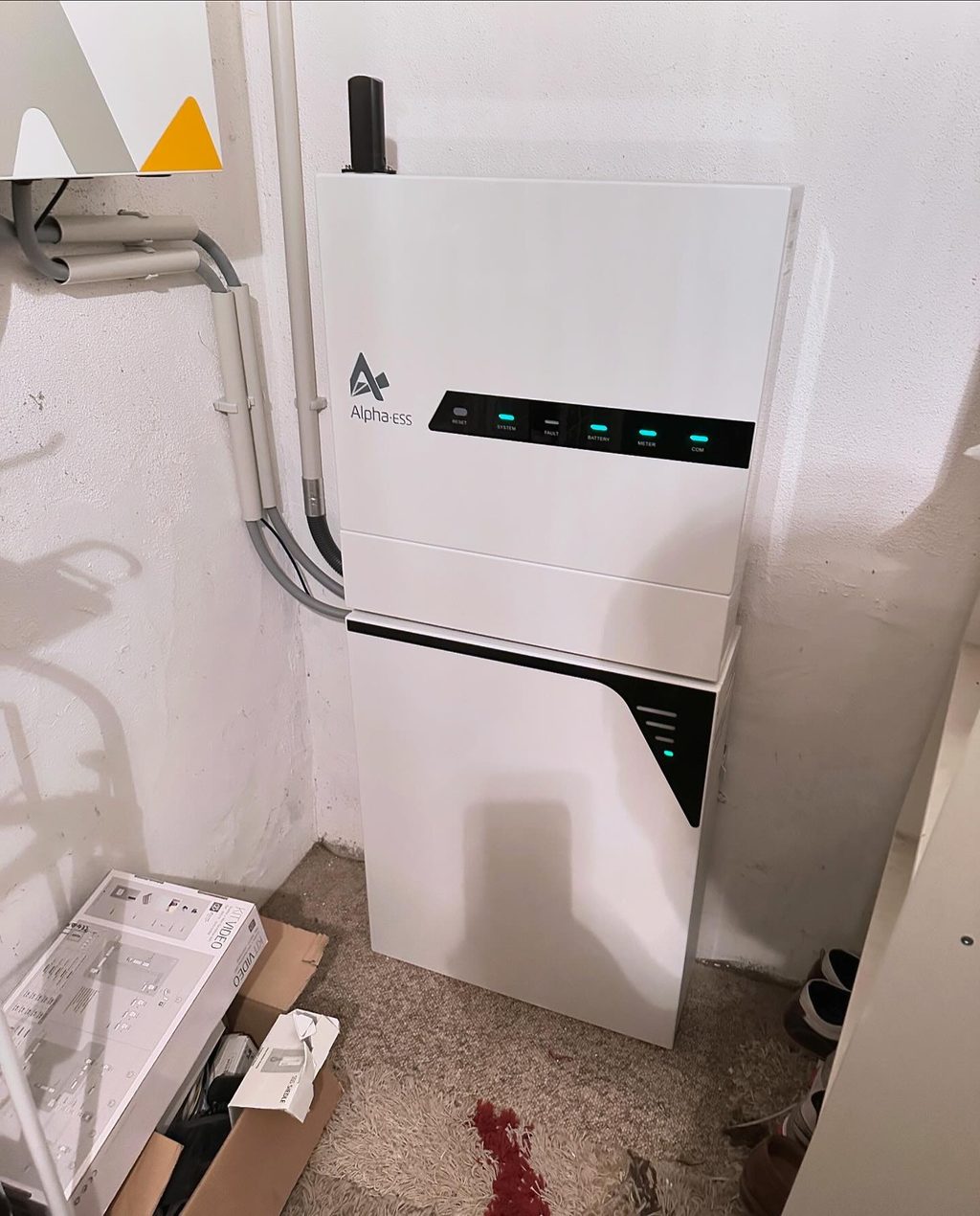 Alpha ESS – kompakter Aufbau · Koblenz